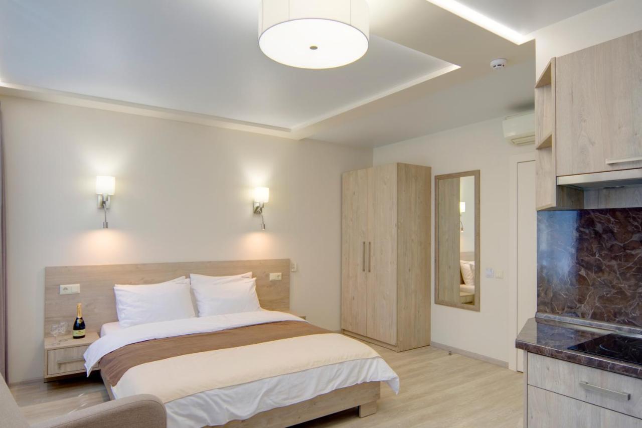 Arena Apartments Kyiv Exterior photo